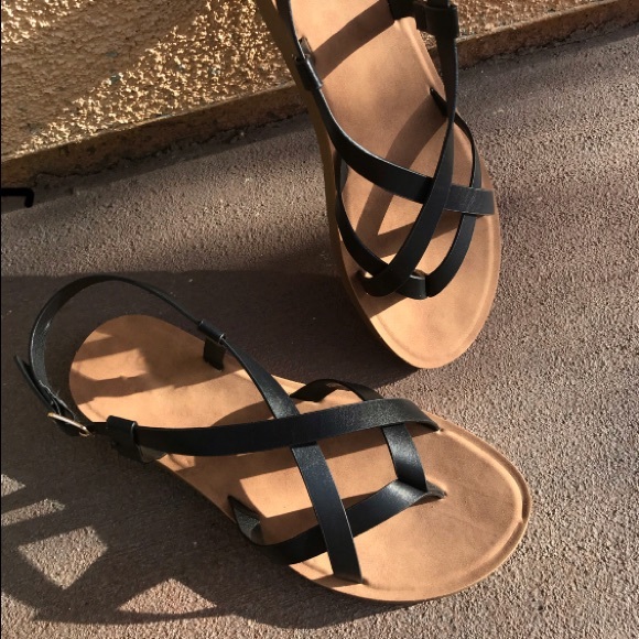 New cris cross black sandals - Picture 6 of 7